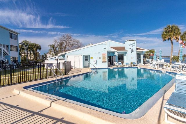 1 WINDRUSH BOULEVARD 87, Indian Rocks Beach, FL 33785