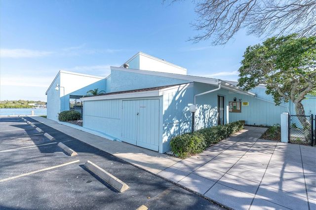 1 WINDRUSH BOULEVARD 87, Indian Rocks Beach, FL 33785