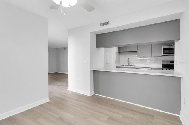 1 WINDRUSH BOULEVARD 87, Indian Rocks Beach, FL 33785