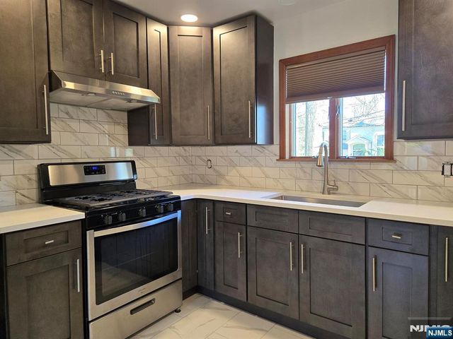 20 Buff, Tenafly, NJ 07670