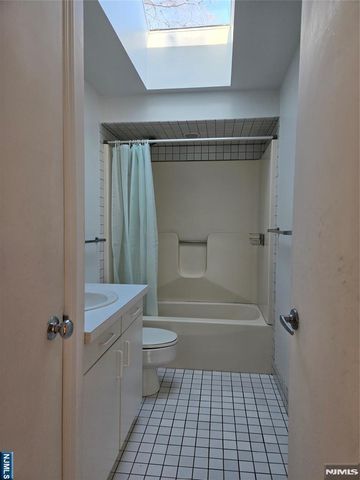 20 Buff, Tenafly, NJ 07670