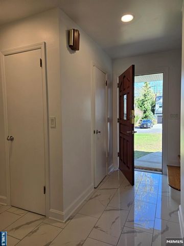 20 Buff, Tenafly, NJ 07670