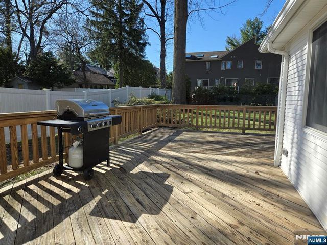 20 Buff, Tenafly, NJ 07670