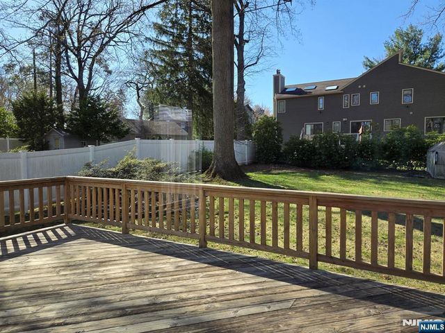 20 Buff, Tenafly, NJ 07670