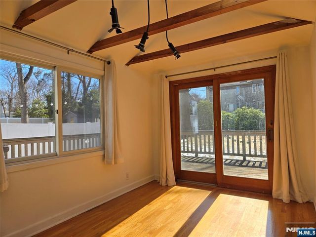 20 Buff, Tenafly, NJ 07670