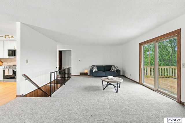 500 Highland Acres Loop, Council Bluffs, IA 51503