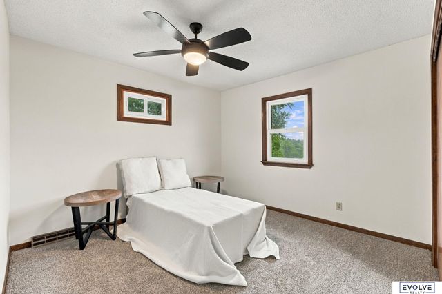 500 Highland Acres Loop, Council Bluffs, IA 51503