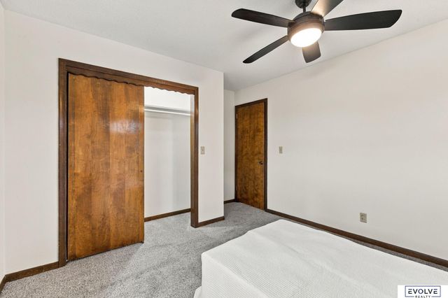 500 Highland Acres Loop, Council Bluffs, IA 51503