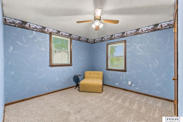 500 Highland Acres Loop, Council Bluffs, IA 51503