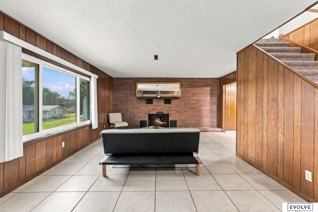 500 Highland Acres Loop, Council Bluffs, IA 51503