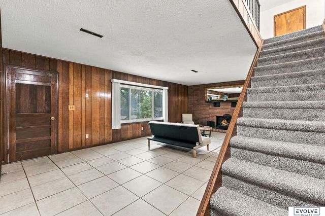 500 Highland Acres Loop, Council Bluffs, IA 51503