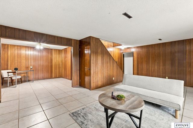 500 Highland Acres Loop, Council Bluffs, IA 51503