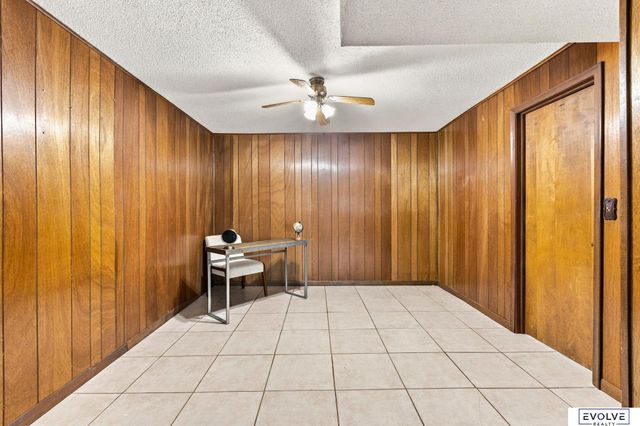 500 Highland Acres Loop, Council Bluffs, IA 51503