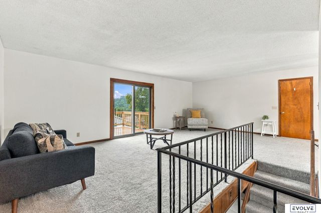 500 Highland Acres Loop, Council Bluffs, IA 51503