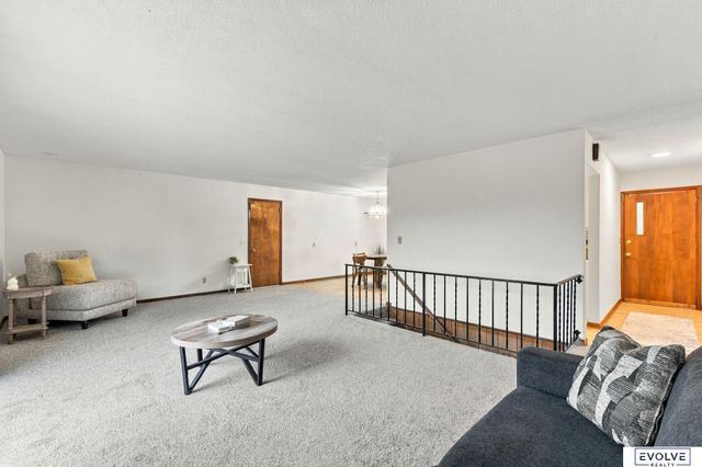 500 Highland Acres Loop, Council Bluffs, IA 51503