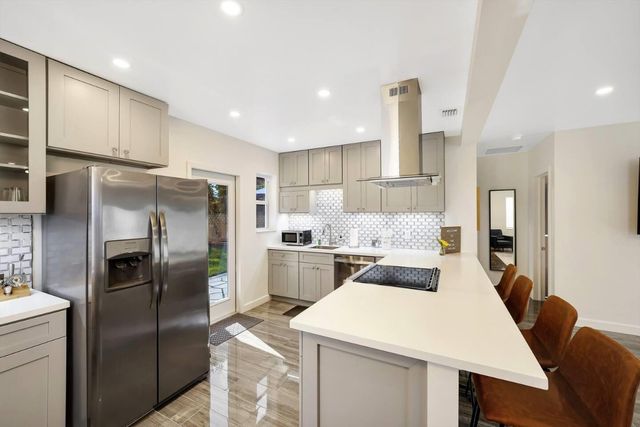 1332 NW 6th Avenue, Fort Lauderdale, FL 33311