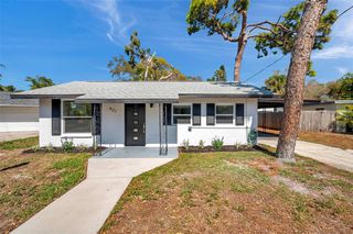 921 7TH STREET NW, Largo, FL 33770