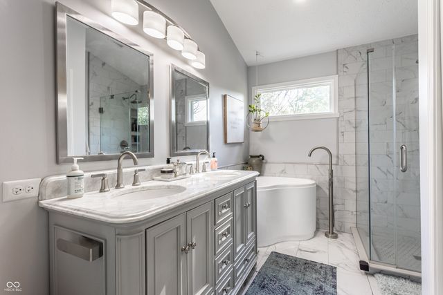 6931 Bluffgrove Circle, Indianapolis, IN 46278