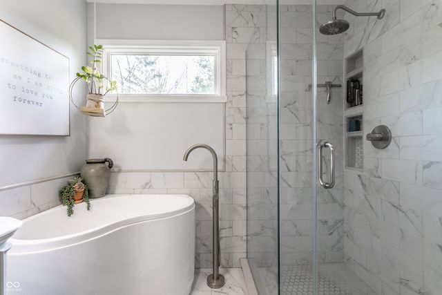 6931 Bluffgrove Circle, Indianapolis, IN 46278