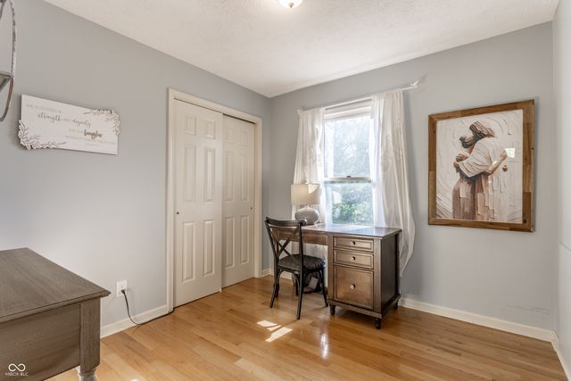 6931 Bluffgrove Circle, Indianapolis, IN 46278