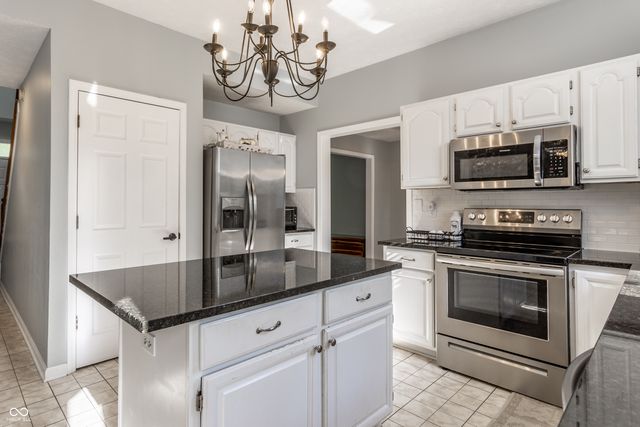 6931 Bluffgrove Circle, Indianapolis, IN 46278