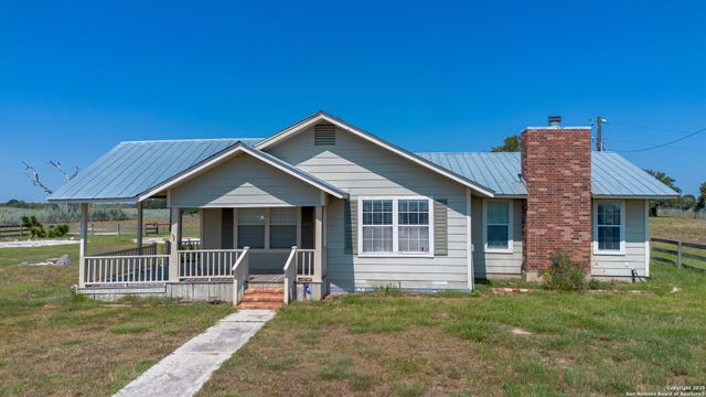 3752 FM 77, Nixon, TX 78140