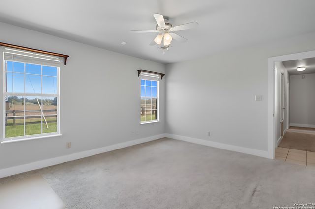 3752 FM 77, Nixon, TX 78140