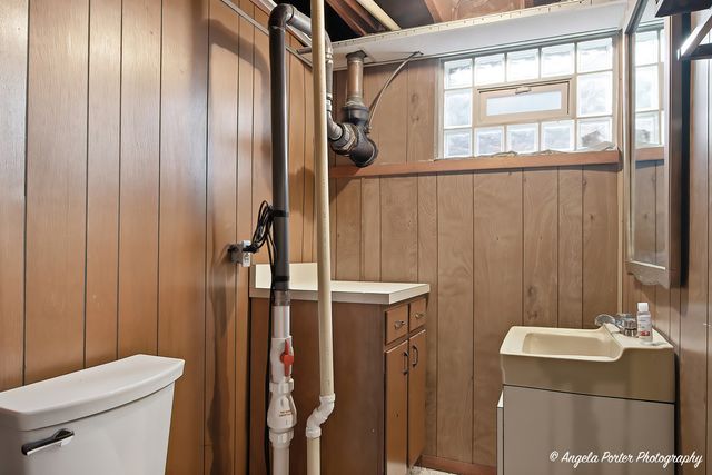 4717 Winnebago Drive, Wonder Lake, IL 60097