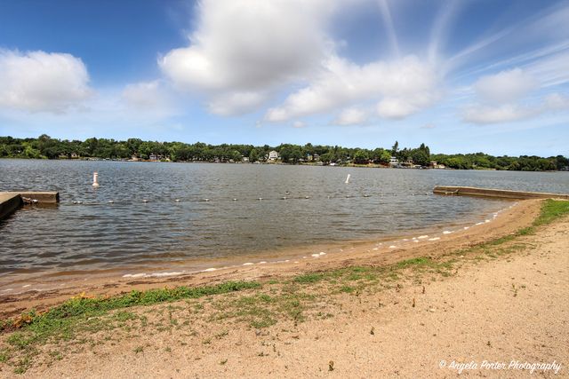 4717 Winnebago Drive, Wonder Lake, IL 60097