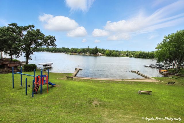 4717 Winnebago Drive, Wonder Lake, IL 60097