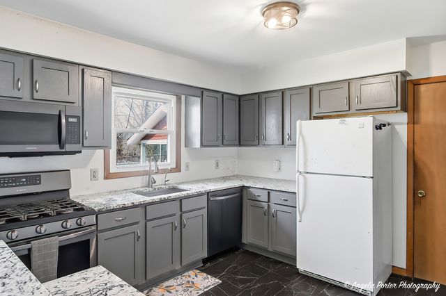 4717 Winnebago Drive, Wonder Lake, IL 60097