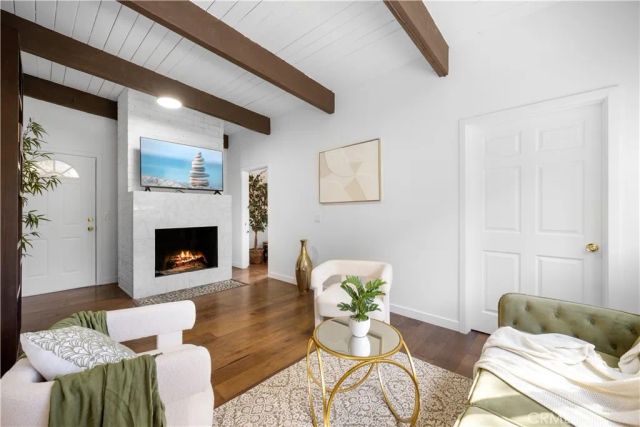 1930 Weepah Way, Los Angeles, CA 90046