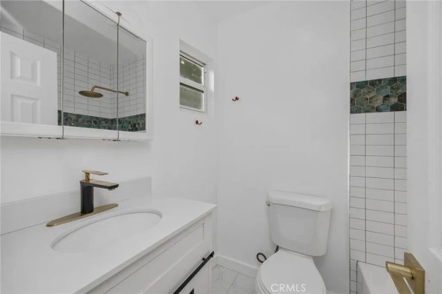 1930 Weepah Way, Los Angeles, CA 90046