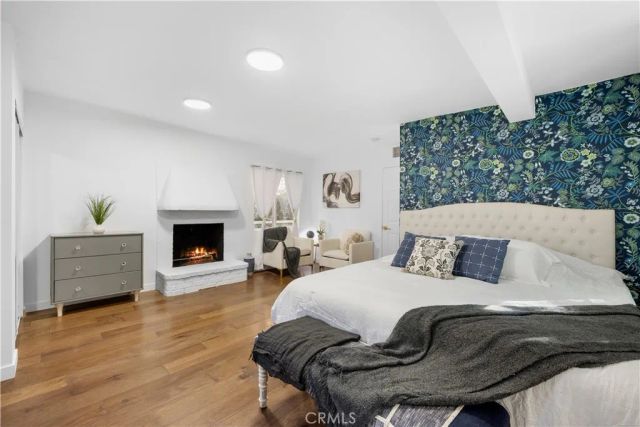 1930 Weepah Way, Los Angeles, CA 90046