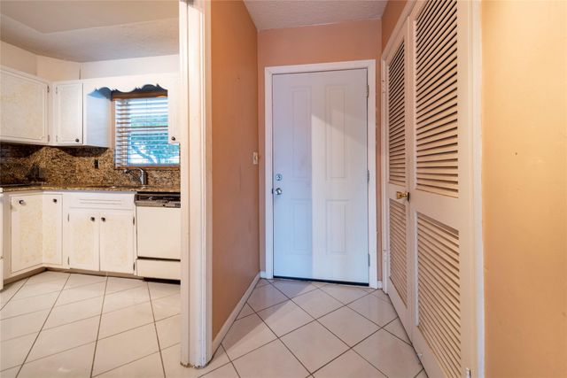 3333 NE 36th Street 6, Fort Lauderdale, FL 33308