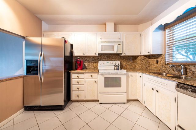 3333 NE 36th Street 6, Fort Lauderdale, FL 33308