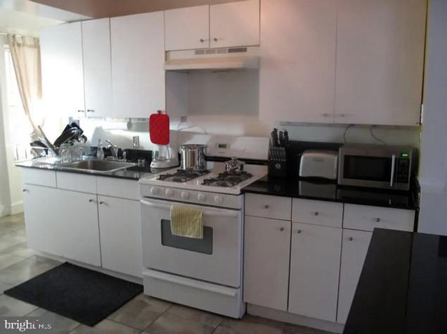 1324 18TH ST NW, Washington, DC 20036