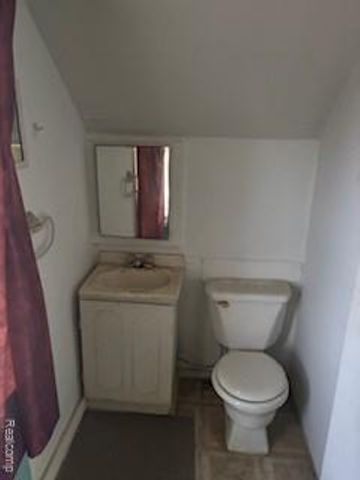 7204 Hudson Avenue, Warren, MI 48091