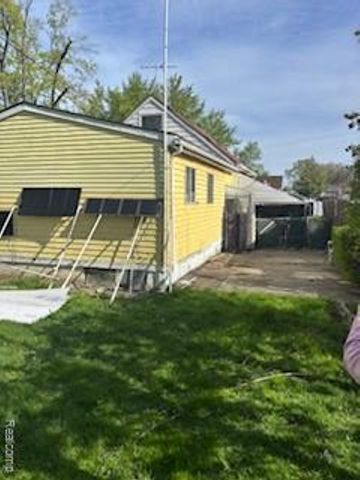 7204 Hudson Avenue, Warren, MI 48091