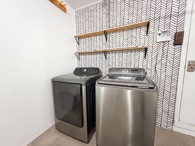817 Truman Street NE, Albuquerque, NM 87110
