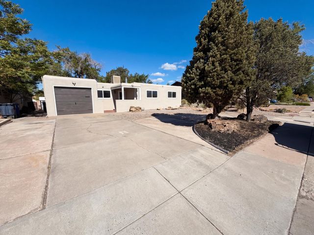 817 Truman Street NE, Albuquerque, NM 87110