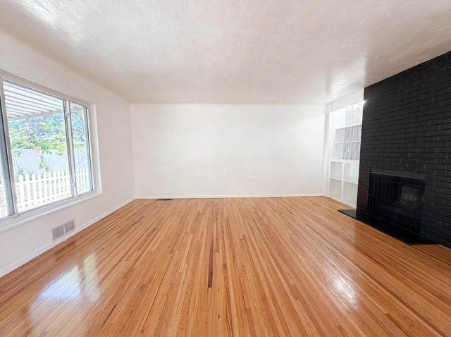 817 Truman Street NE, Albuquerque, NM 87110
