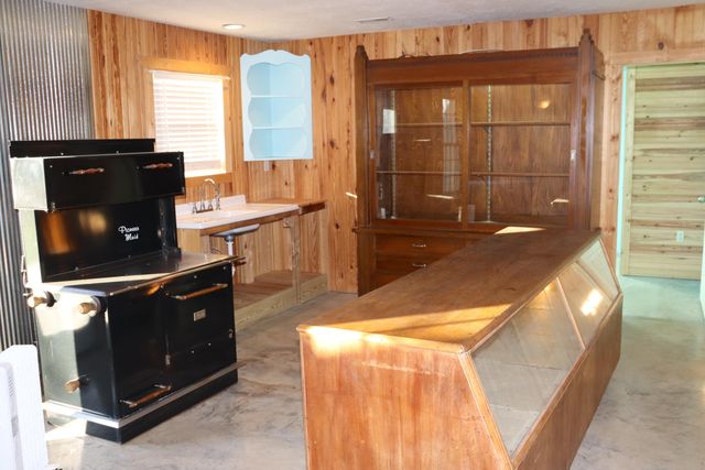 2576 State Highway Nn, Seymour, MO 65746