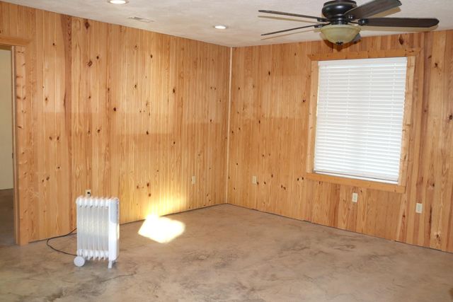 2576 State Highway Nn, Seymour, MO 65746