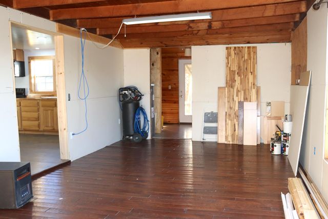 2576 State Highway Nn, Seymour, MO 65746