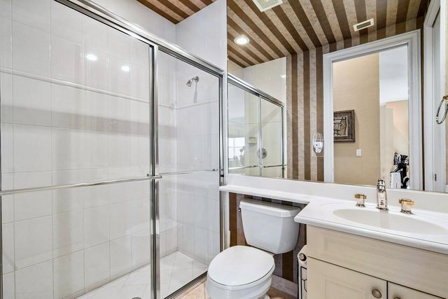 56 Island Drive, Boynton Beach, FL 33436