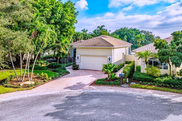 56 Island Drive, Boynton Beach, FL 33436