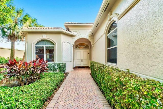 56 Island Drive, Boynton Beach, FL 33436