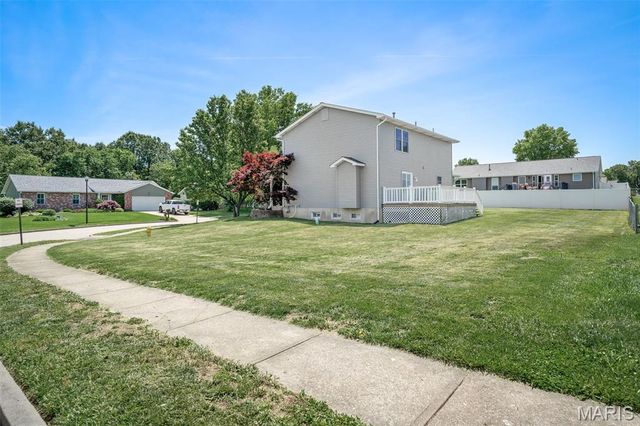 915 Hunter Chaise Drive, Wentzville, MO 63385