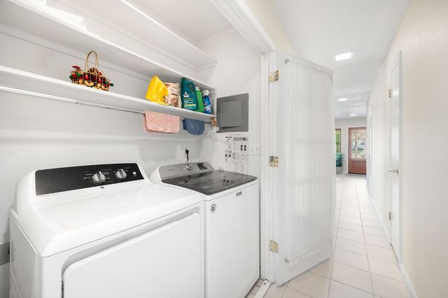 1317 Lake Blvd, Davis, CA 95616